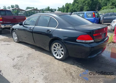 2005 BMW 745I I z USA, uszkodzony, nr VIN WBAGL63545DP75723